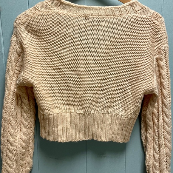 ⚡️SHEIN⚡️ Cropped Knit Sweater. Size M - Picture 4 of 4